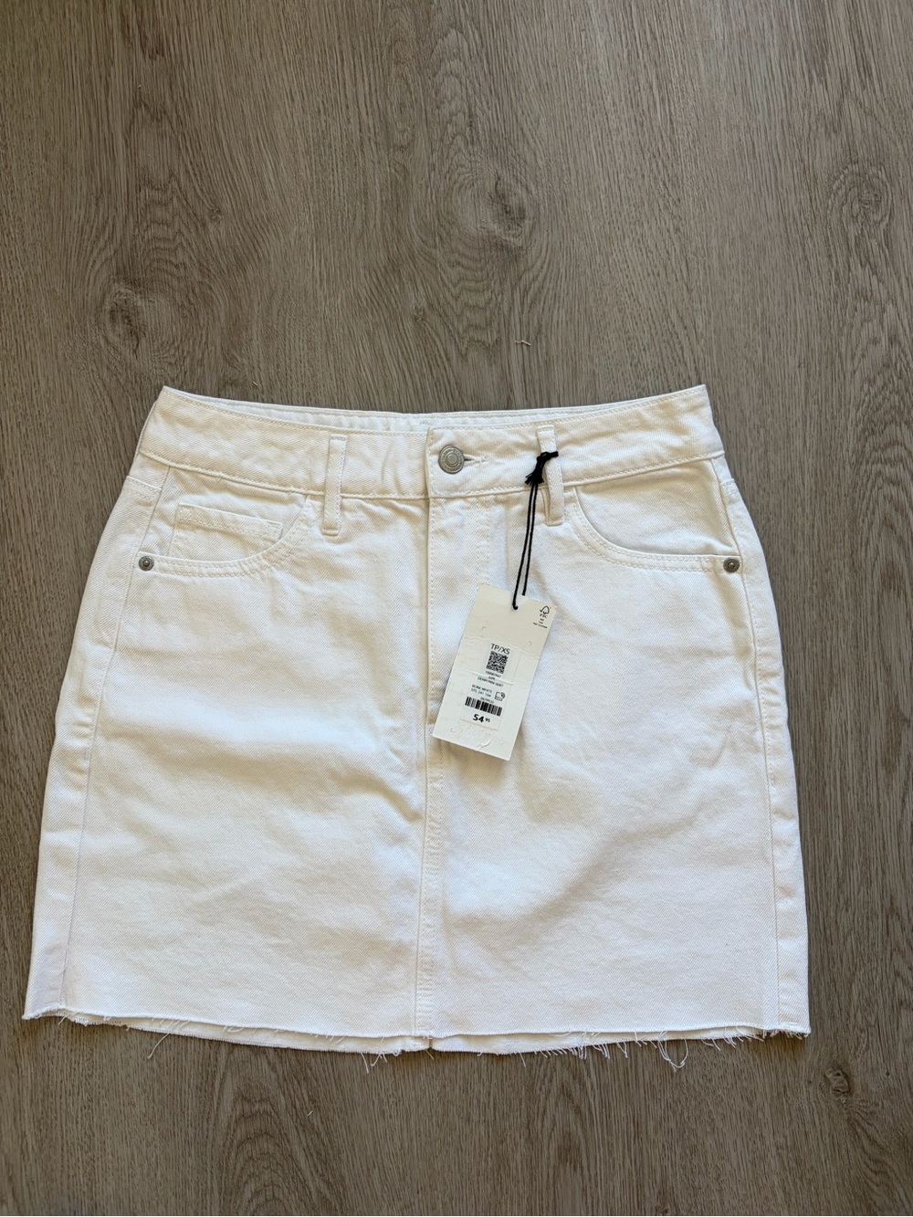 NWT - Dynamite Denim Skirt (XS)